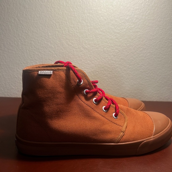 BANGS- Men's Tan Sneakers with Red Accents - Picture 7 of 9
